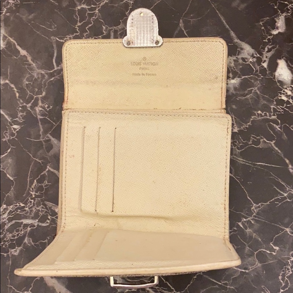 Louis Vuitton Wallet - Picture 2 of 4
